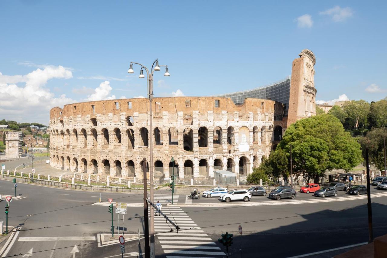 Iflat Unforgettable In Front Of Colosseum Rome Buitenkant foto